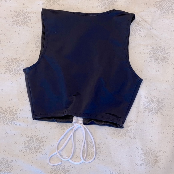 black, athletic, peek-a-bo, front tying, crop top - Picture 4 of 4